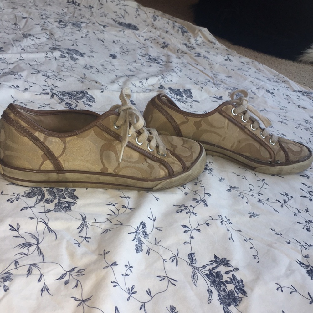 Coach light brown tennis shoe sneakers